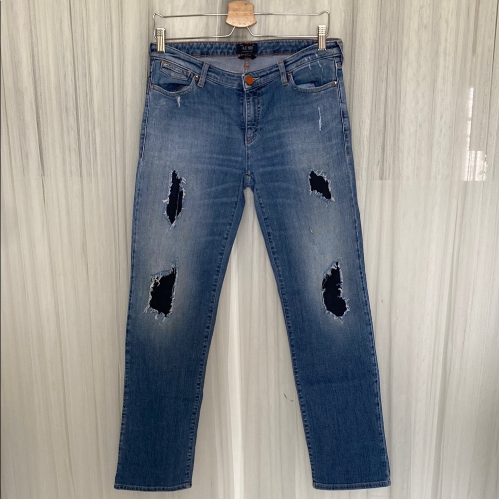 Armani Jeans “Daisy” Women’s Blue Distressed Jeans Boot Cut! Mid-Rise Size 28